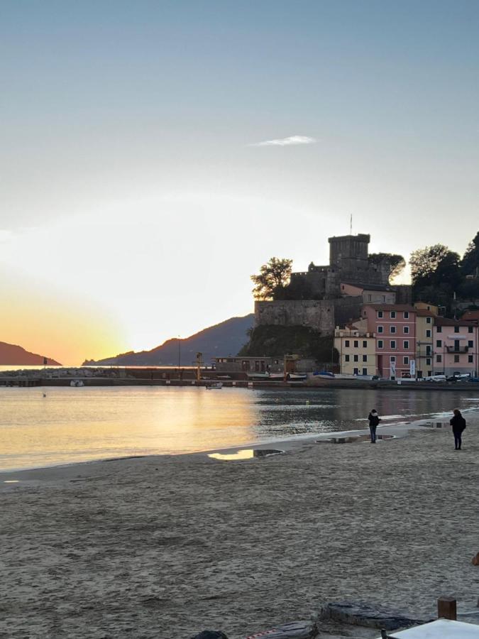 Hotel La Torretta A San Terenzo Lerici Exterior foto